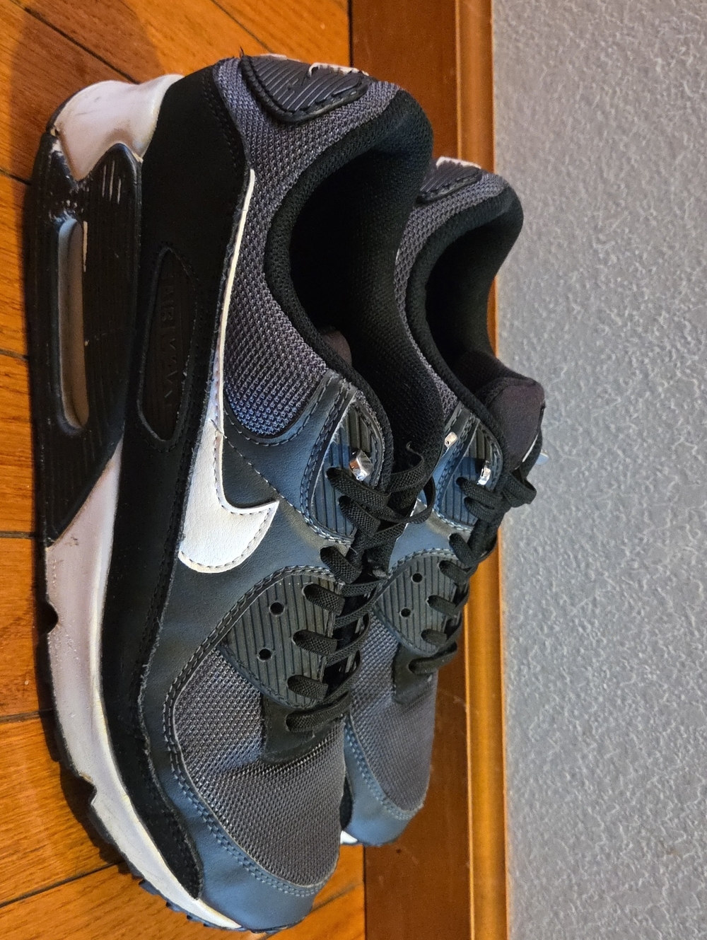 Nike Black and White Running Sneakers